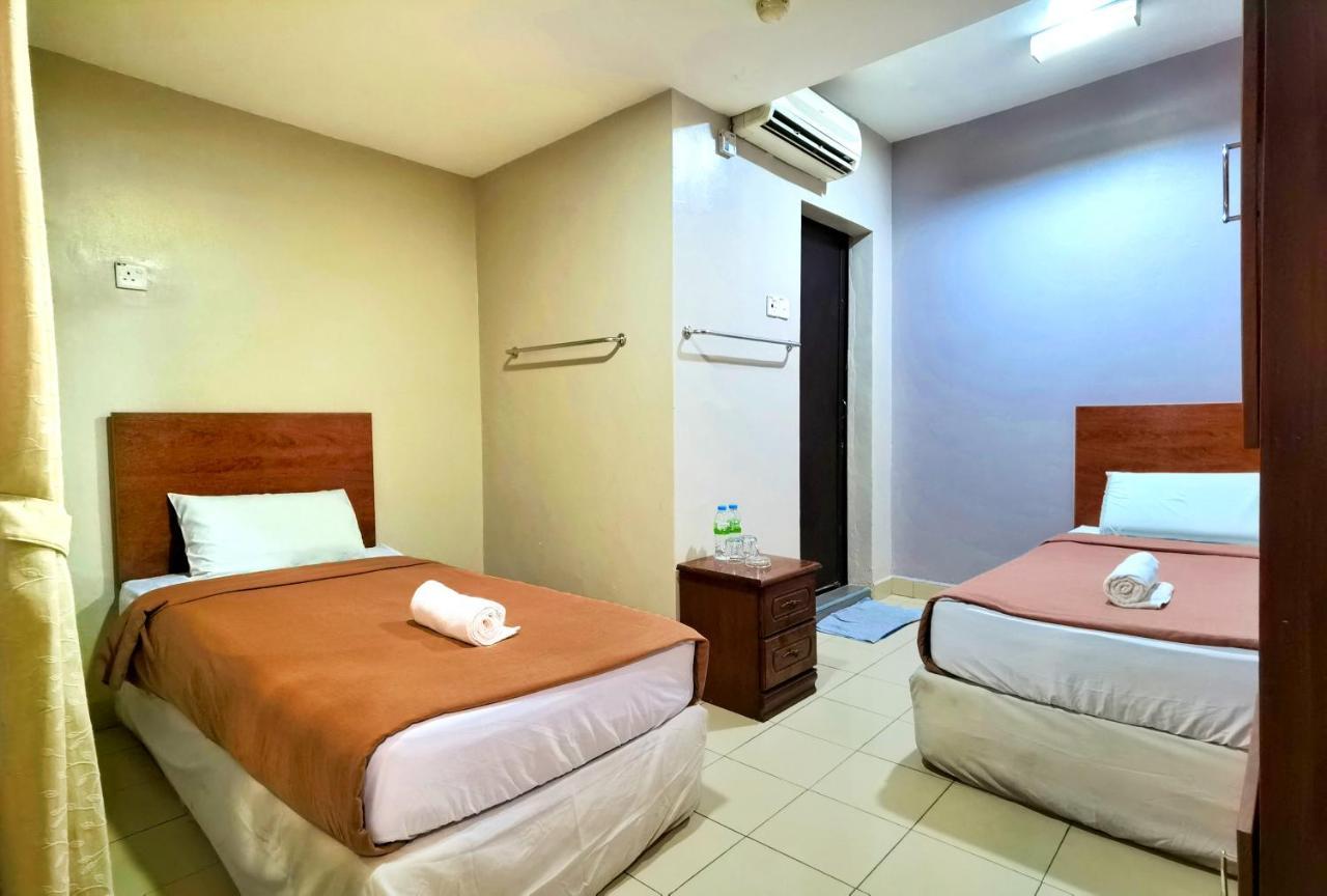 Tropicana Hotel Gemas Екстериор снимка