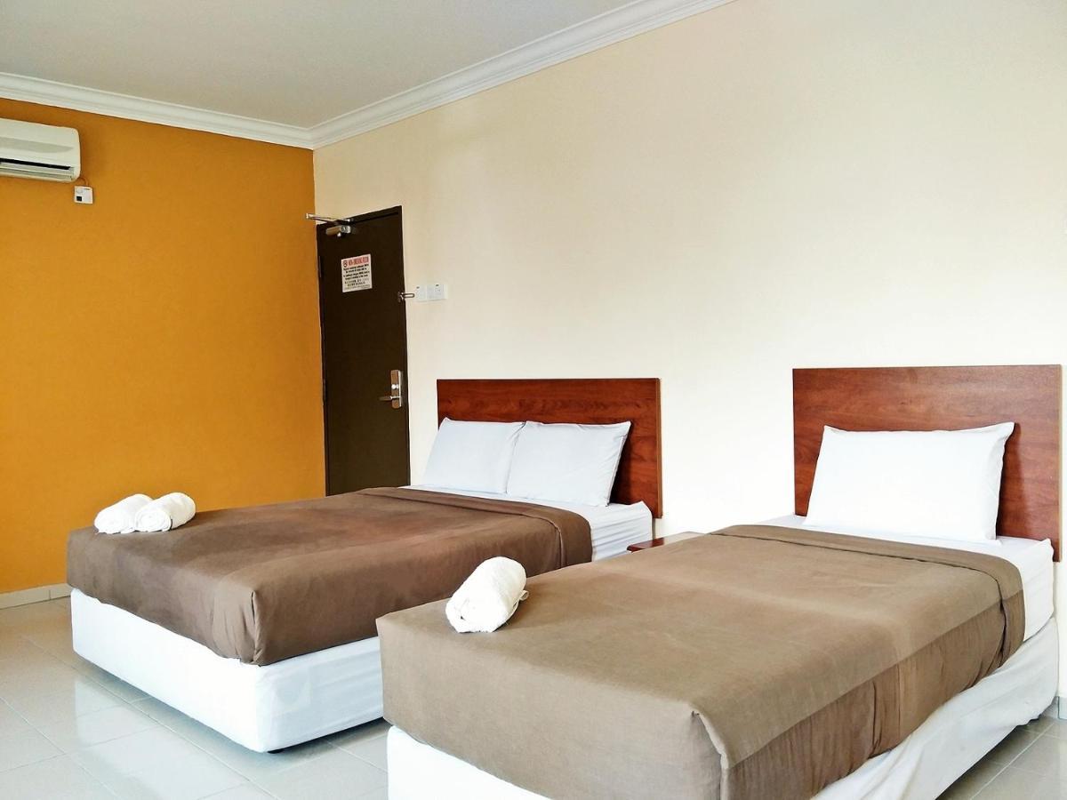 Tropicana Hotel Gemas Екстериор снимка