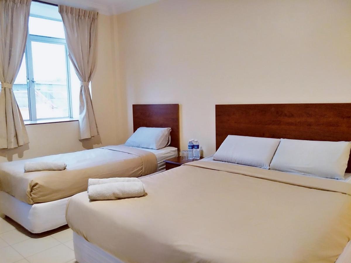 Tropicana Hotel Gemas Екстериор снимка